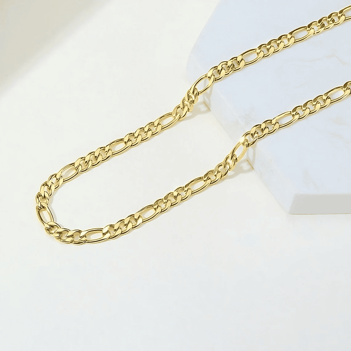 18k Yellow Gold Figaro Chain Necklace 3mm/6mm/8mm